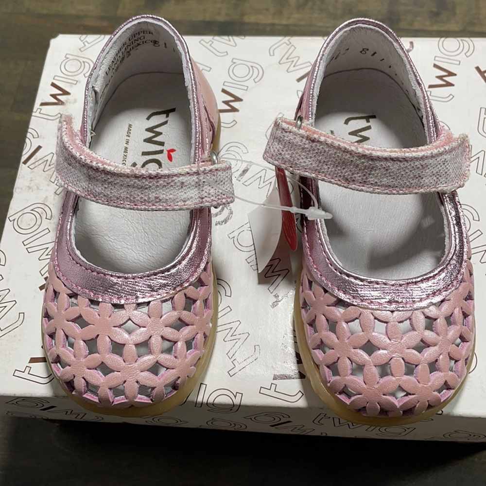 NWT Twig Girls Karen Pink Leather Size EUR 21 Shoes